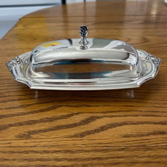 Vintage Webster Wilcox Intl Silver Co. Silver Plated Butter Dish w/ Glass Insert - Picture 1 of 5